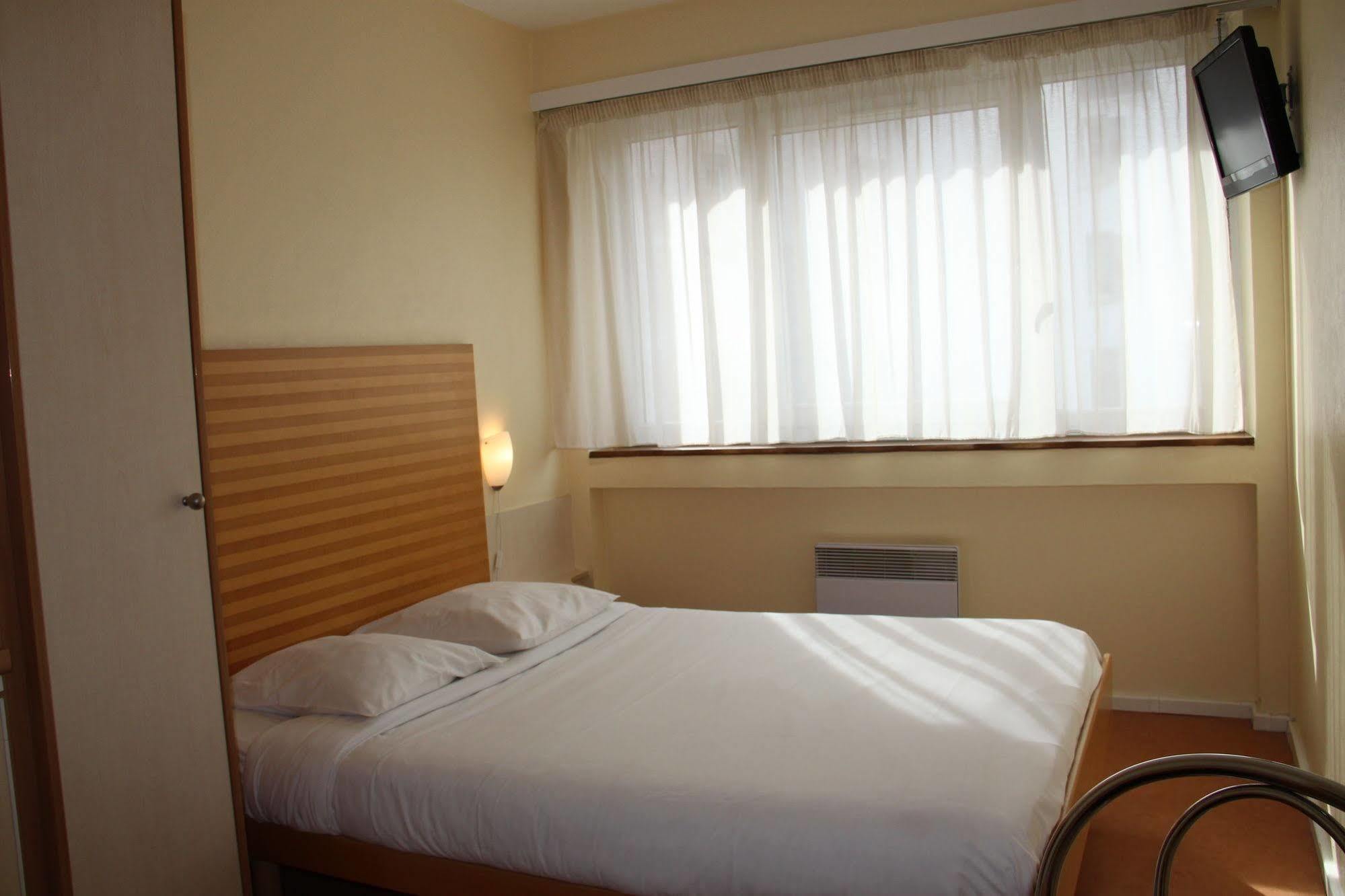 Hotel Ibis Styles Strasbourg Centre Republique Exterior foto
