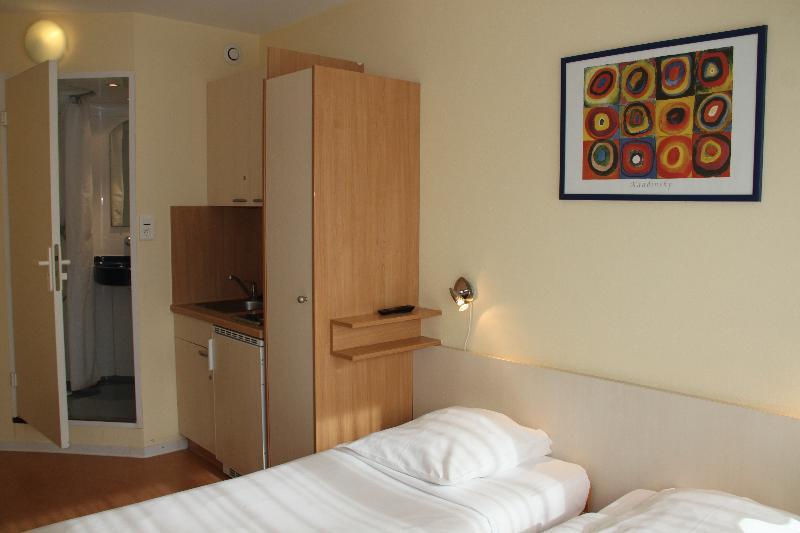 Hotel Ibis Styles Strasbourg Centre Republique Exterior foto